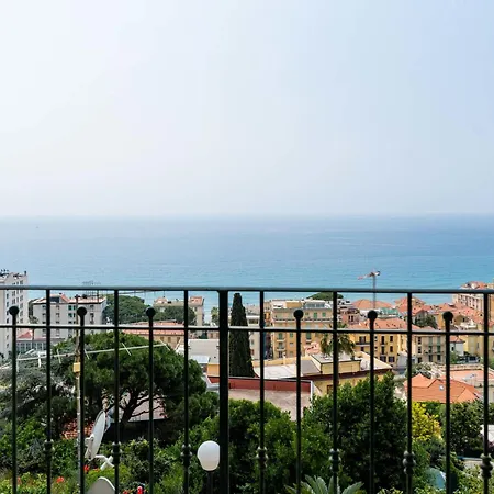 Belvedere Blu By Interhome Apartamento Alassio